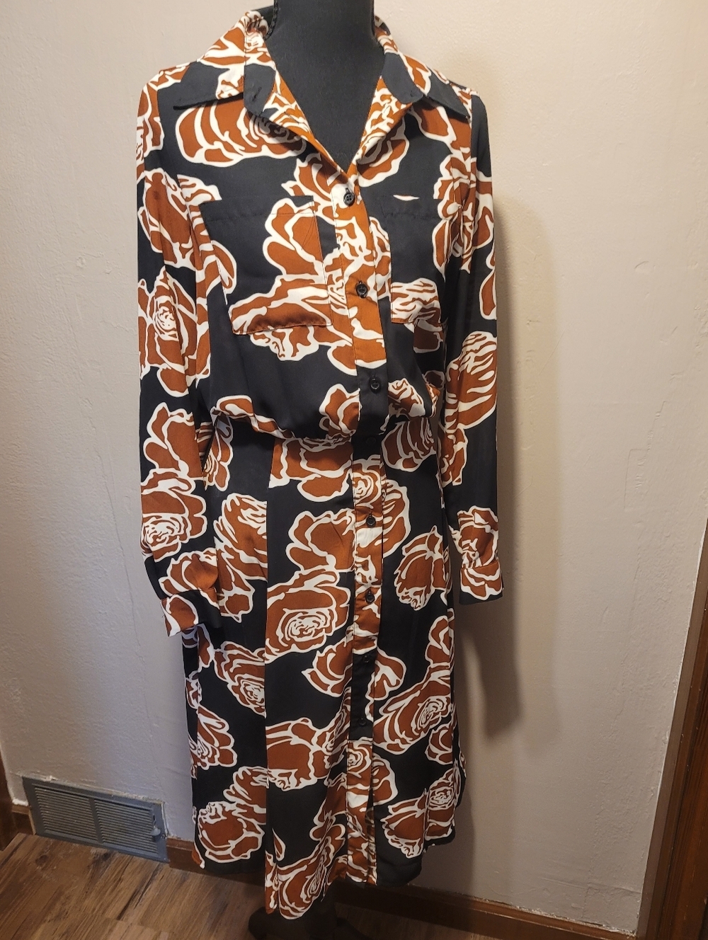 Who What Wear Multi-Colored Floral Button Up Long Sleeve Midi Length Dress XS